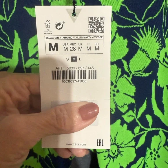 NWT Zara Blue/Green Patterned
Jacquard Pull On Flare Trousers
Pants Sz Medium - Picture 7 of 7